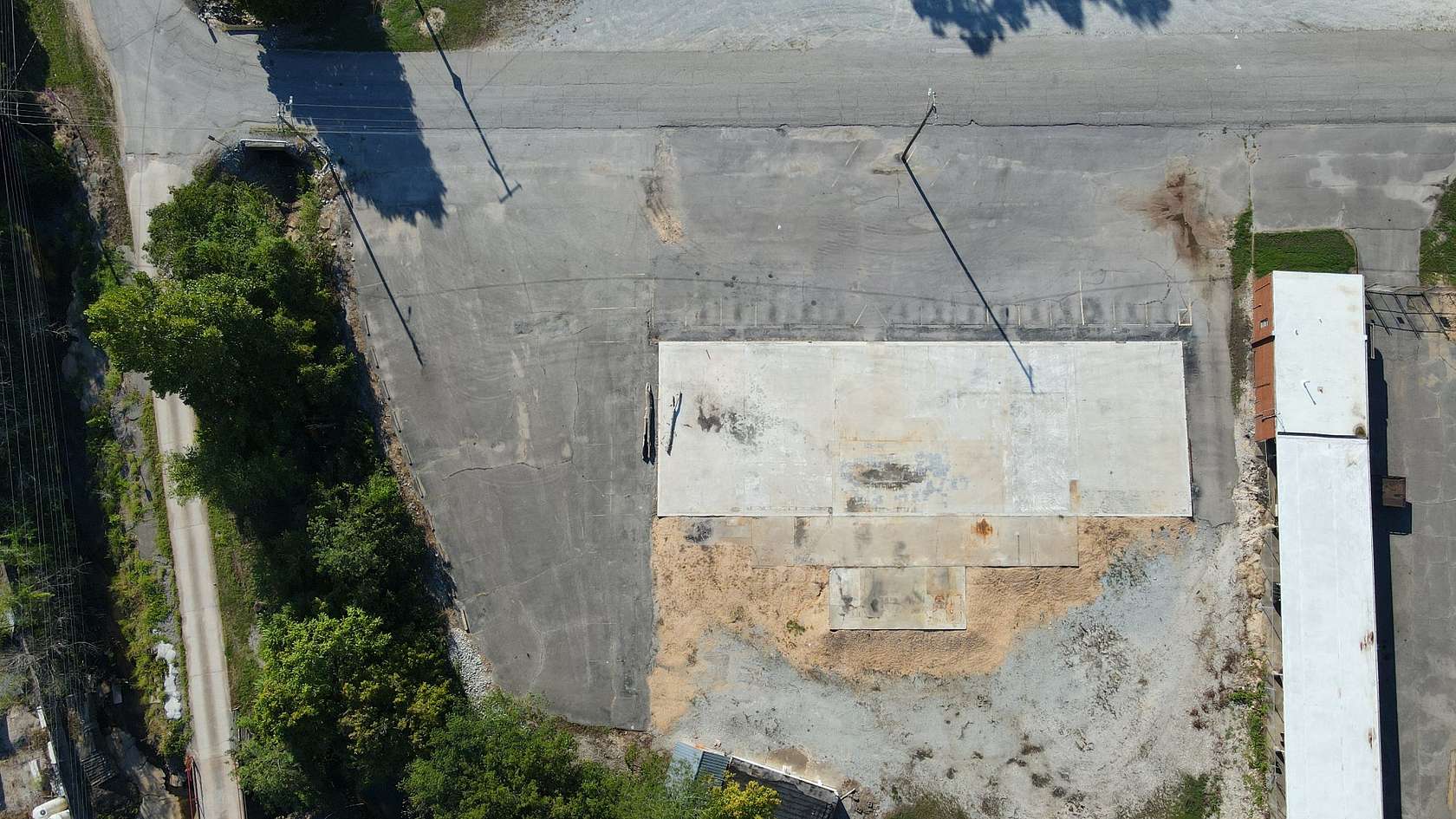 0.85 Acres of Commercial Land for Sale in Camden, Tennessee