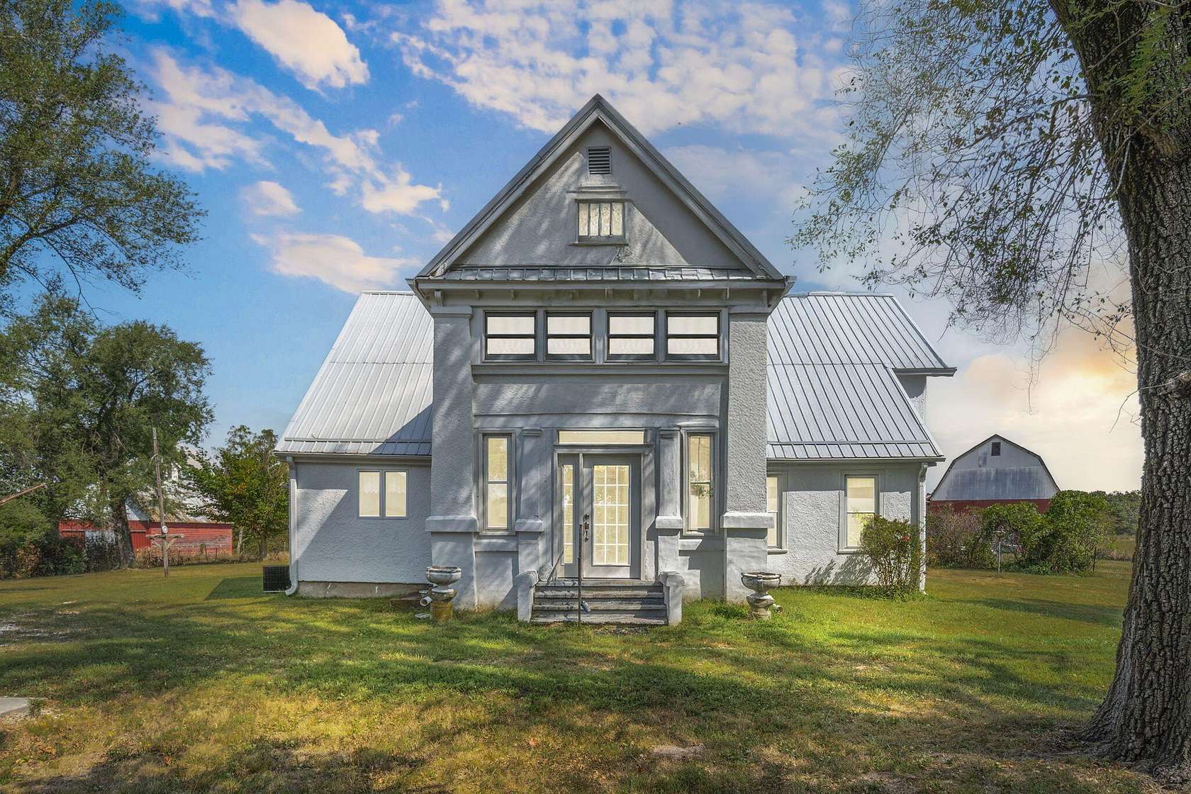 642 Acres of Land with Home for Sale in Lebanon, Missouri