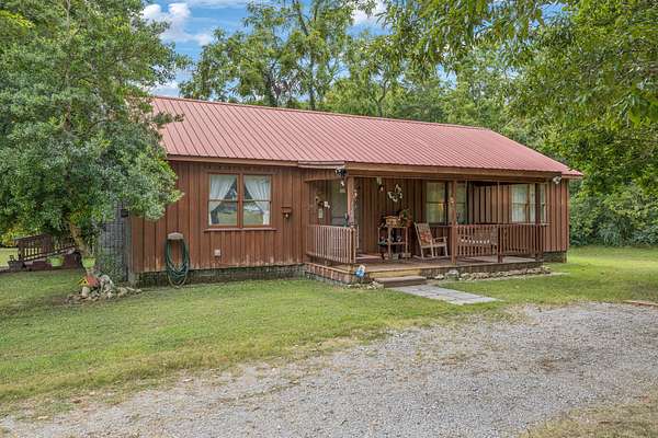 3.37 Acres of Residential Land with Home for Sale in Waynesboro, Tennessee