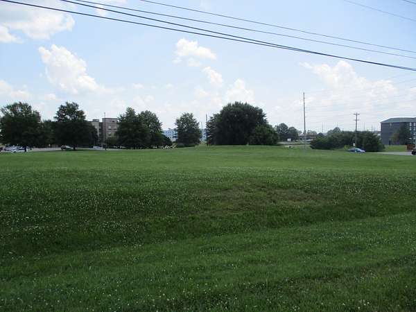 1 Acre of Commercial Land for Sale in Clarksville, Tennessee