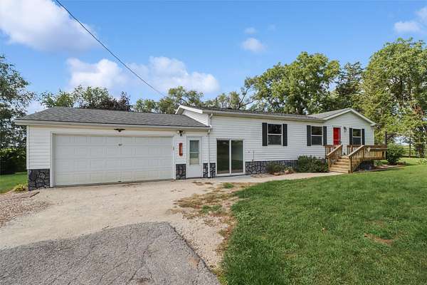 4.53 Acres of Residential Land with Home for Sale in Lorimor, Iowa