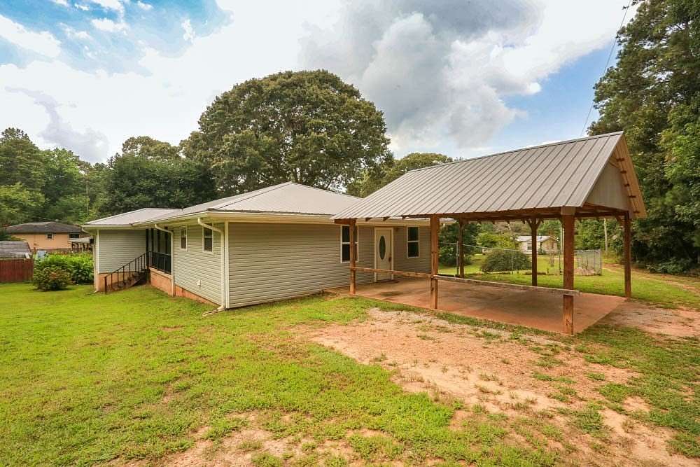 2.65 Acres of Residential Land with Home for Sale in Carrollton, Georgia