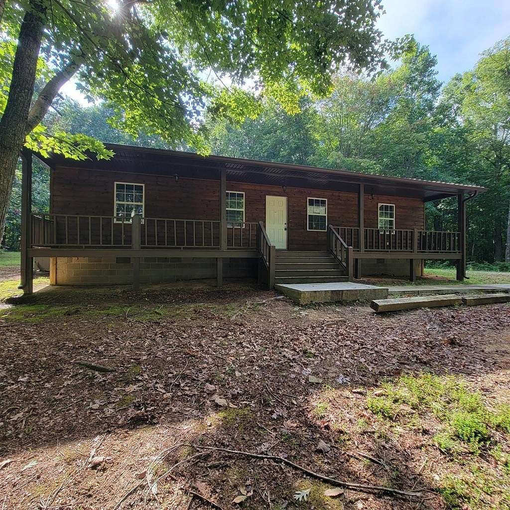 1.79 Acres of Residential Land with Home for Sale in Jamestown, Tennessee