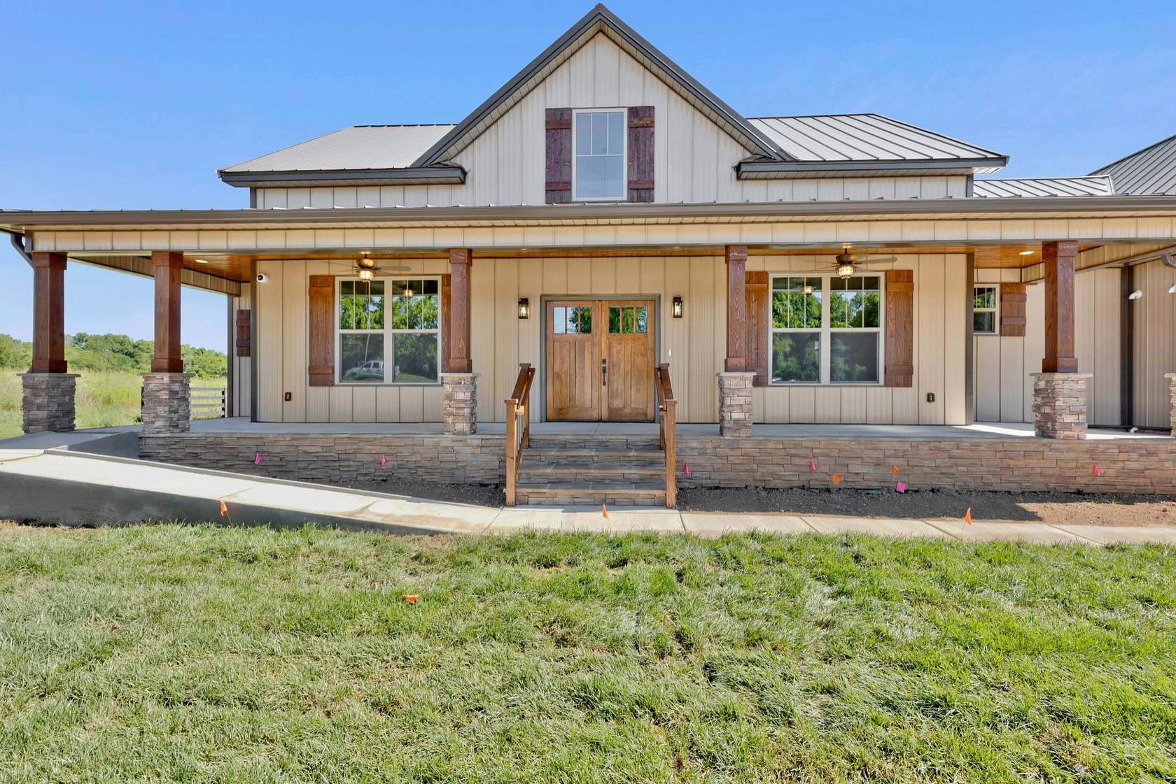 9.23 Acres of Residential Land with Home for Sale in Spring Hill, Tennessee