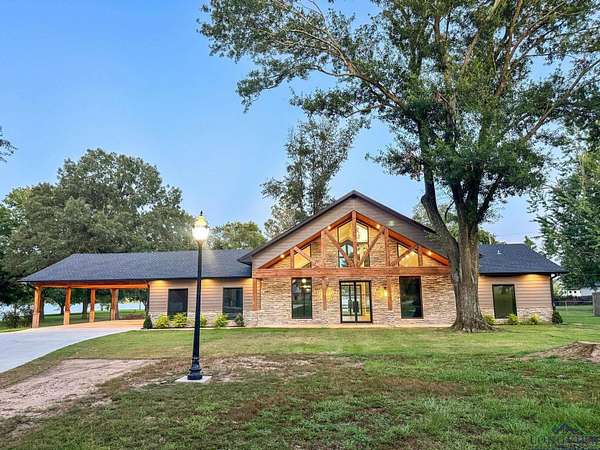 3 Acres of Residential Land with Home for Sale in Pittsburg, Texas