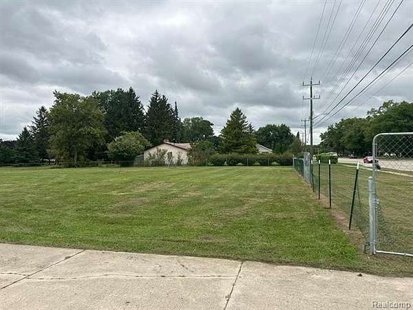 1.3 Acres of Residential Land for Sale in Warren, Michigan