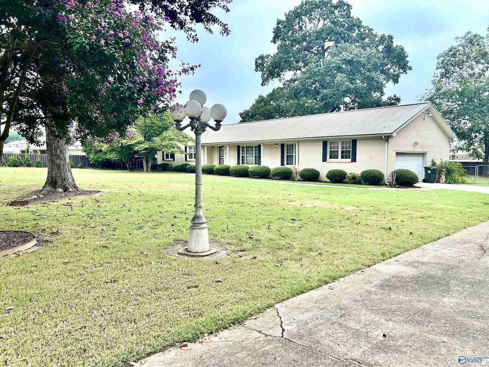 1 Acre of Residential Land with Home for Sale in Athens, Alabama