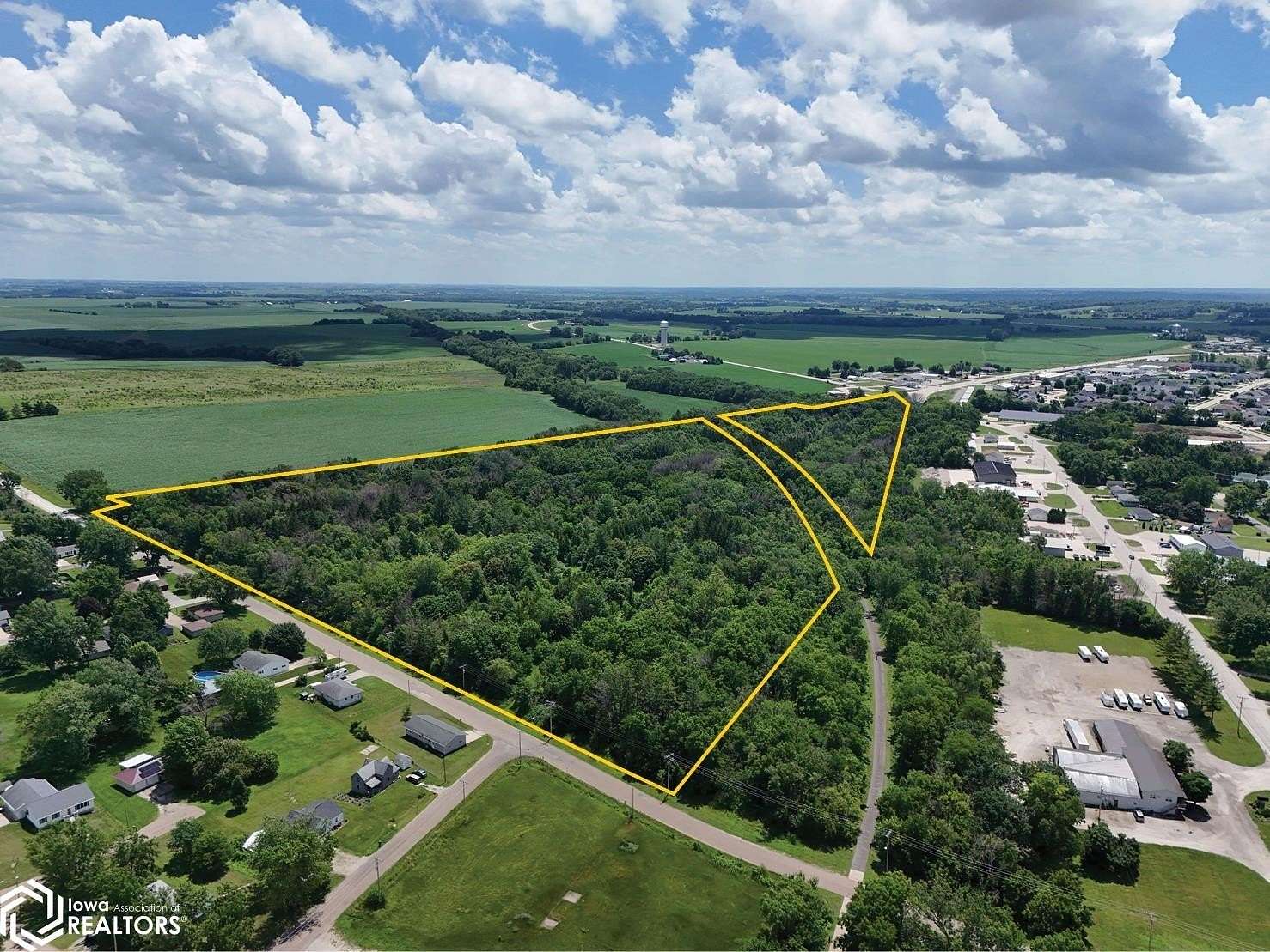 44 Acres of Land for Sale in Center Point, Iowa