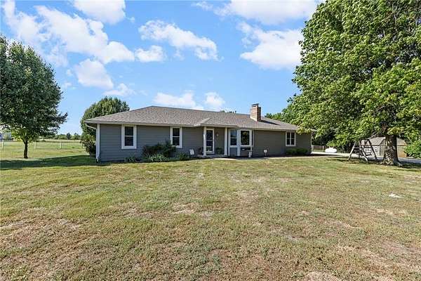 9.4 Acres of Land with Home for Sale in Ottawa, Kansas