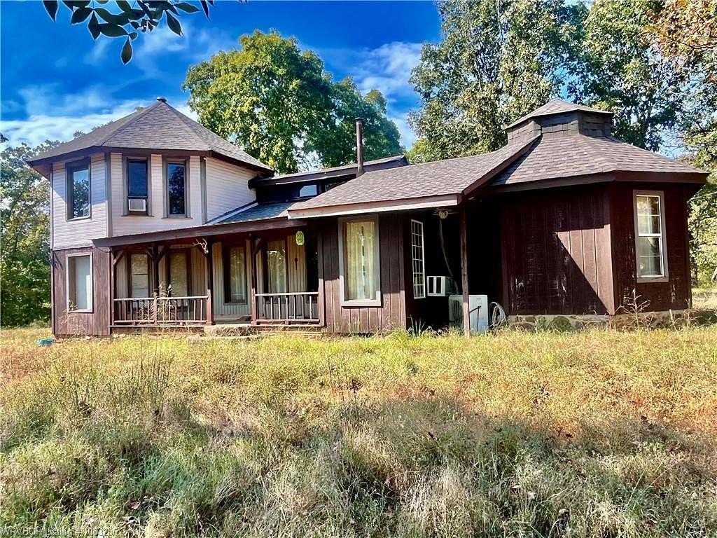 40 Acres of Land with Home for Sale in Sallisaw, Oklahoma