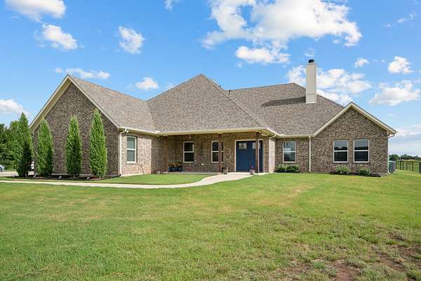 12.6 Acres of Land with Home for Sale in Collinsville, Texas