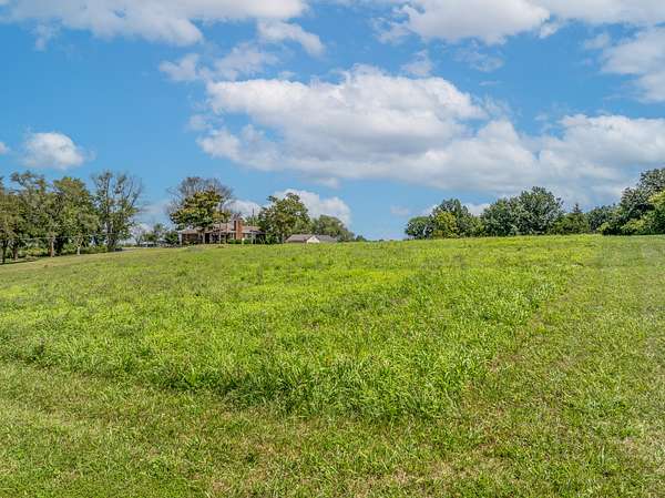 3 Acres of Land for Sale in Sedalia, Missouri