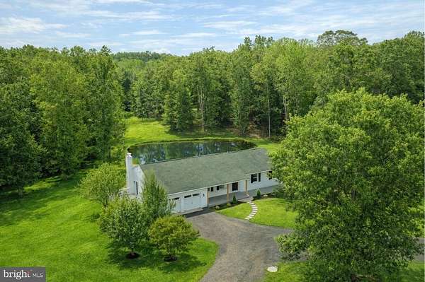 10.8 Acres of Land with Home for Sale in Sumerduck, Virginia