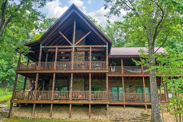 22.5 Acres of Recreational Land with Home for Sale in Rockbridge, Ohio