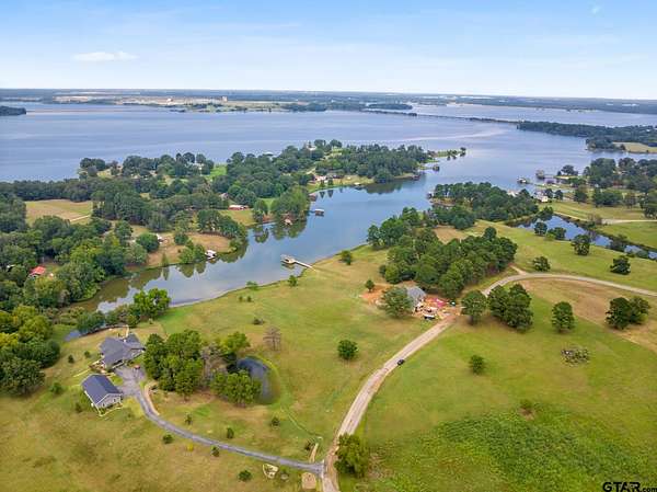 1.13 Acres of Residential Land for Sale in Pittsburg, Texas