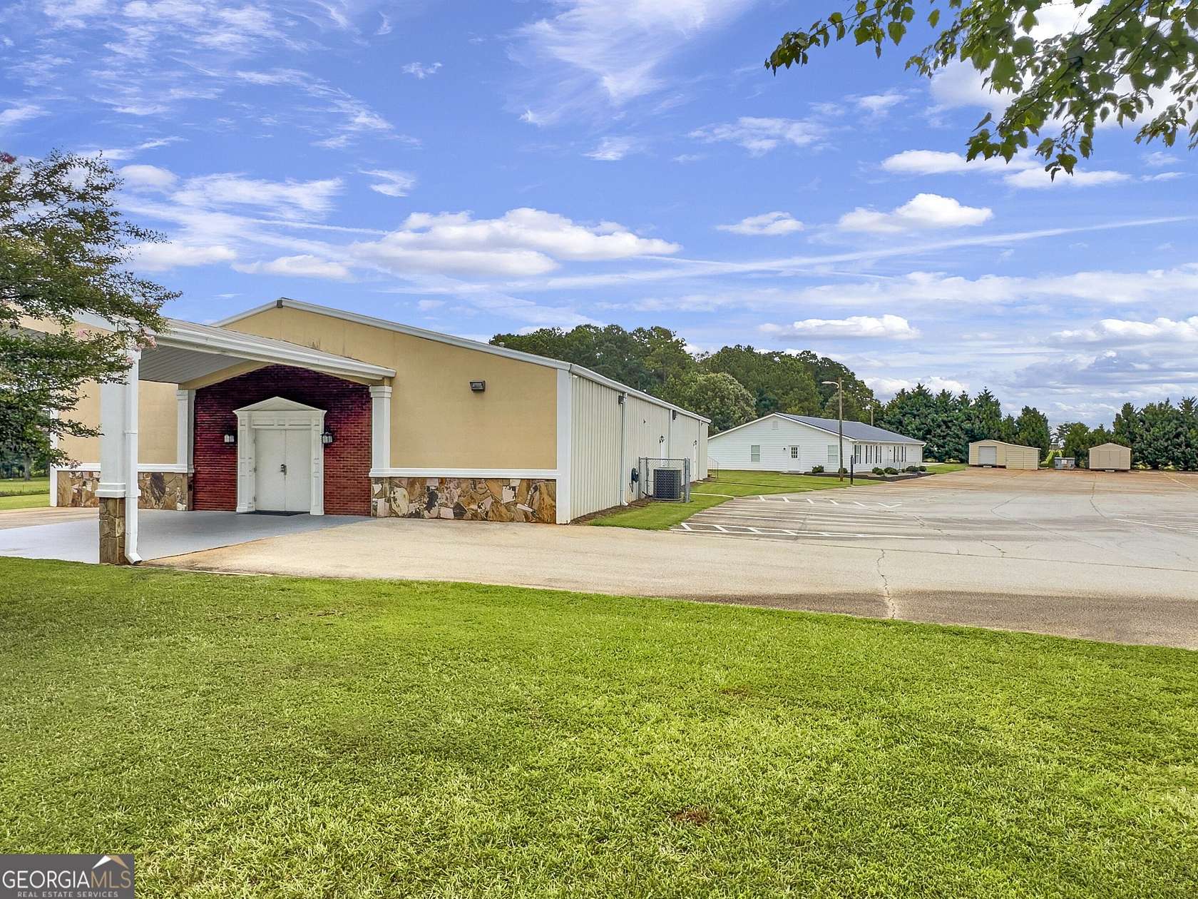 4.26 Acres of Improved Commercial Land for Sale in Covington, Georgia