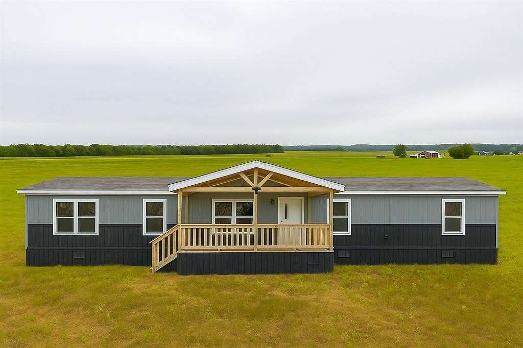 5.12 Acres of Residential Land with Home for Sale in Alvarado, Texas