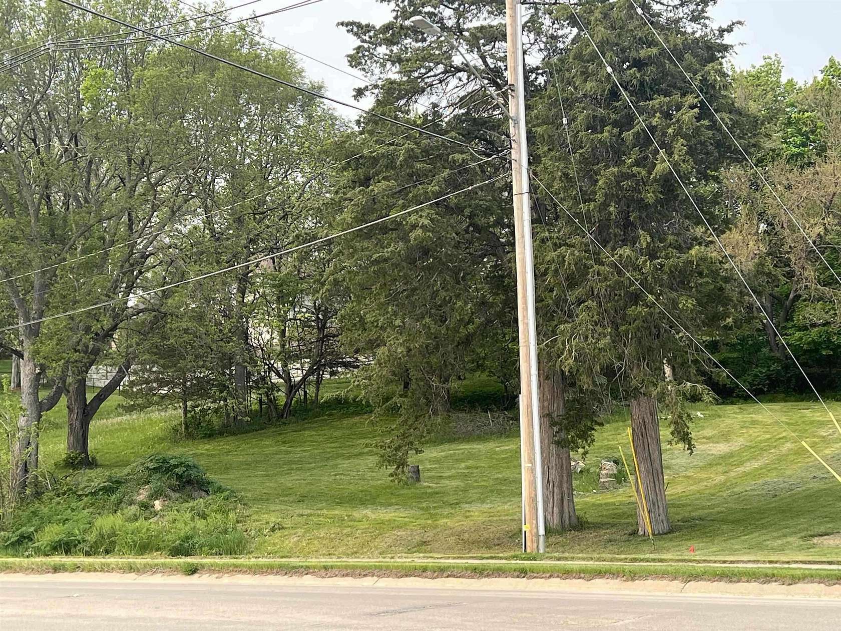0.5 Acres of Residential Land for Sale in Waverly, Iowa