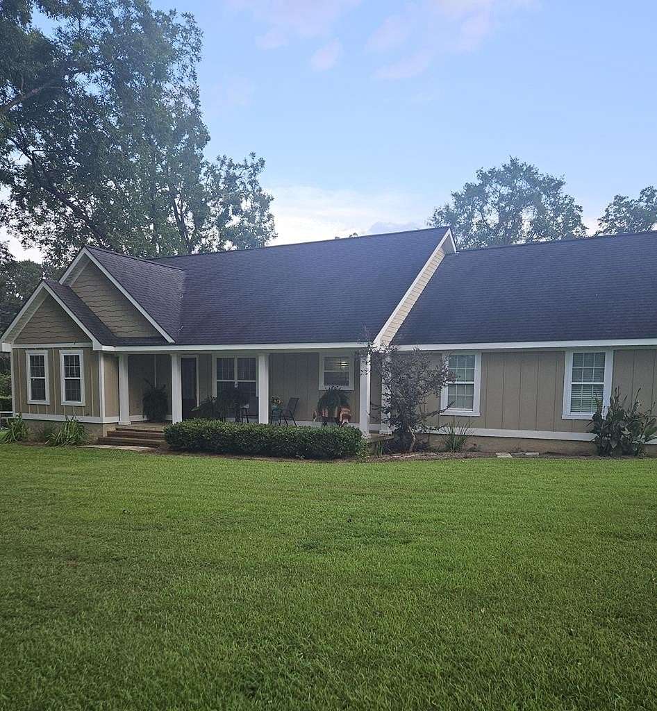 1.59 Acres of Residential Land with Home for Sale in Cairo, Georgia