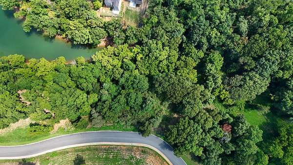 0.92 Acres of Residential Land for Sale in Morristown, Tennessee