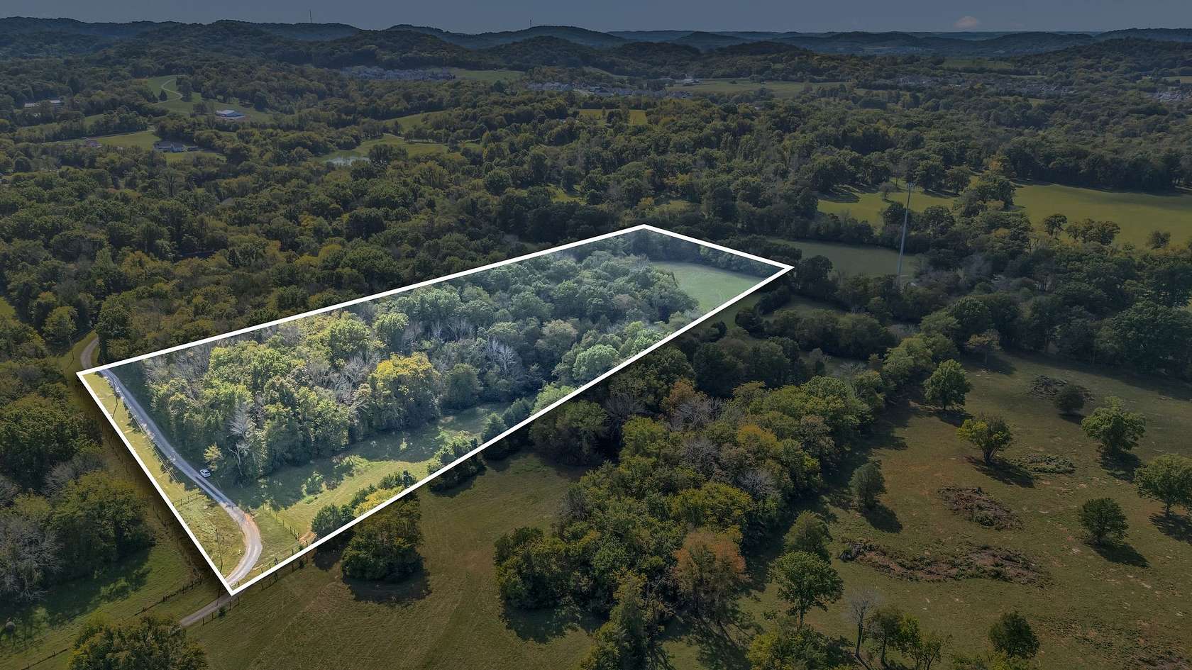10 Acres of Residential Land for Sale in Franklin, Tennessee