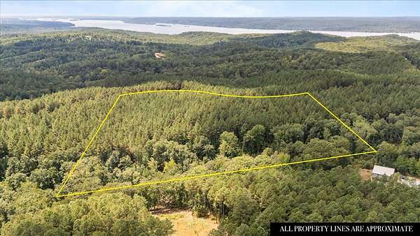 7 Acres of Residential Land for Sale in Waverly, Tennessee