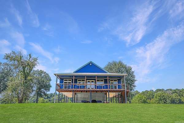 3.14 Acres of Residential Land with Home for Sale in Nashville, Arkansas