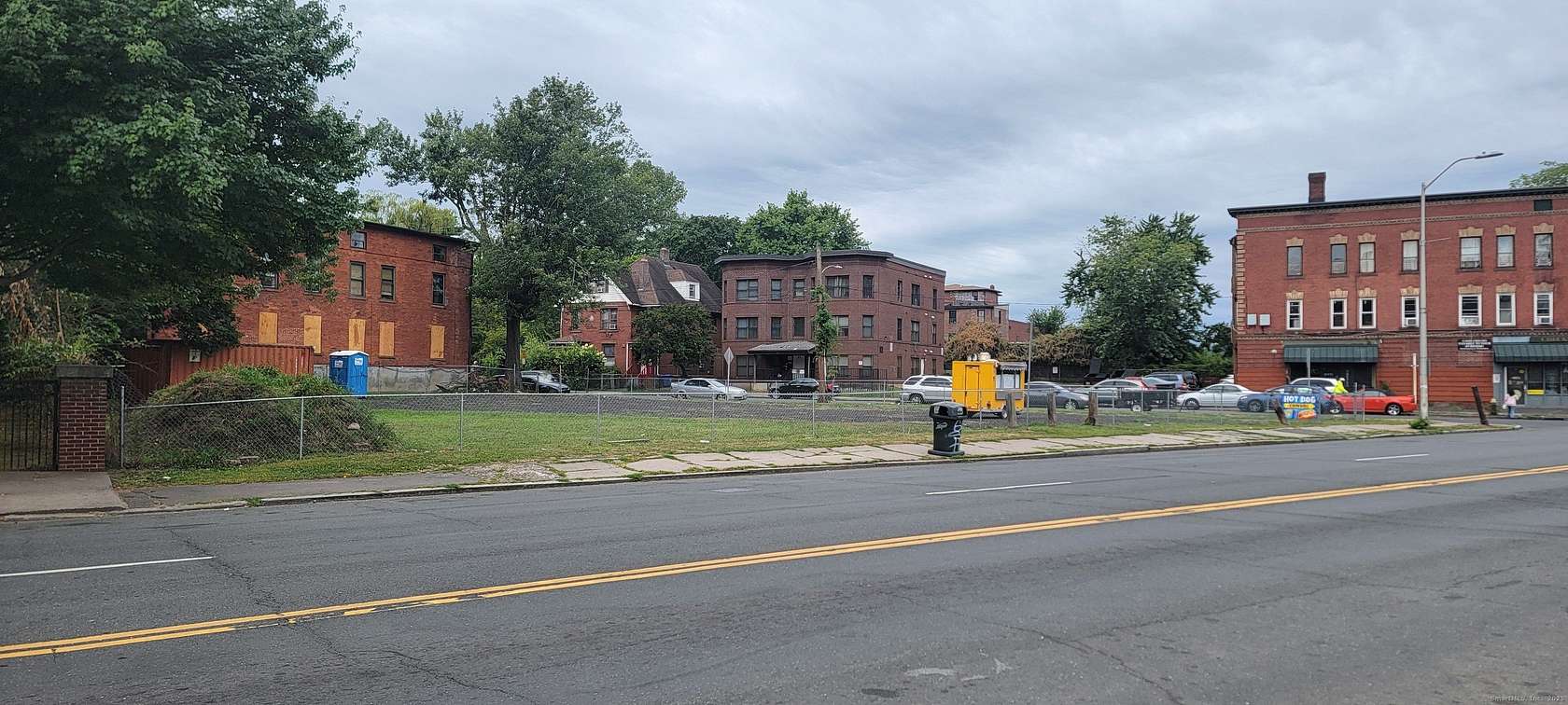 0.5 Acres of Mixed-Use Land for Sale in Hartford, Connecticut