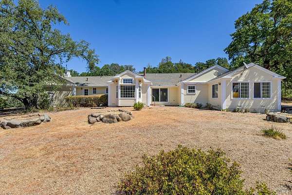 344 Acres of Land with Home for Sale in Kelseyville, California