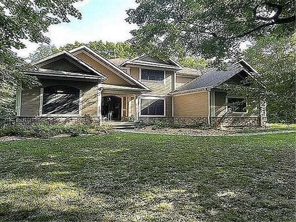 4.83 Acres of Residential Land with Home for Sale in Mazeppa Township, Minnesota