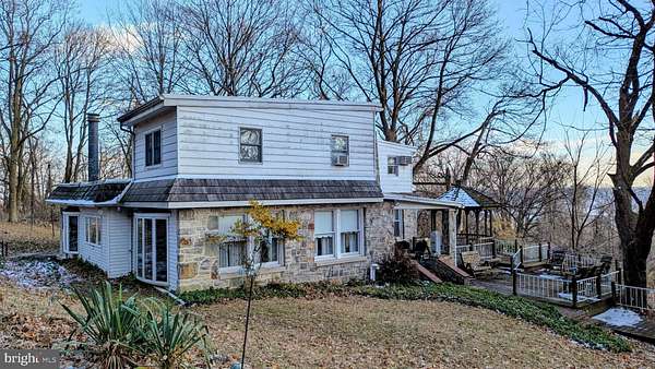 6.5 Acres of Residential Land with Home for Sale in York, Pennsylvania