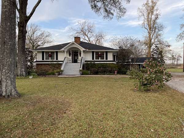 6 Acres of Land with Home for Sale in Jonesville, Louisiana