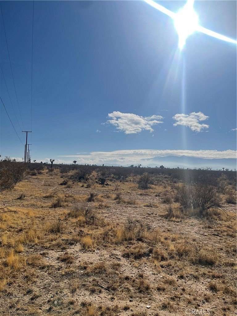 2.23 Acres of Residential Land for Sale in Phelan, California