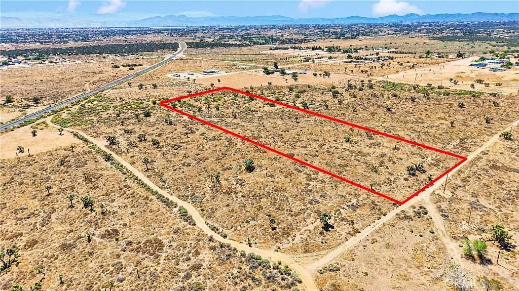 4.55 Acres of Land for Sale in Phelan, California