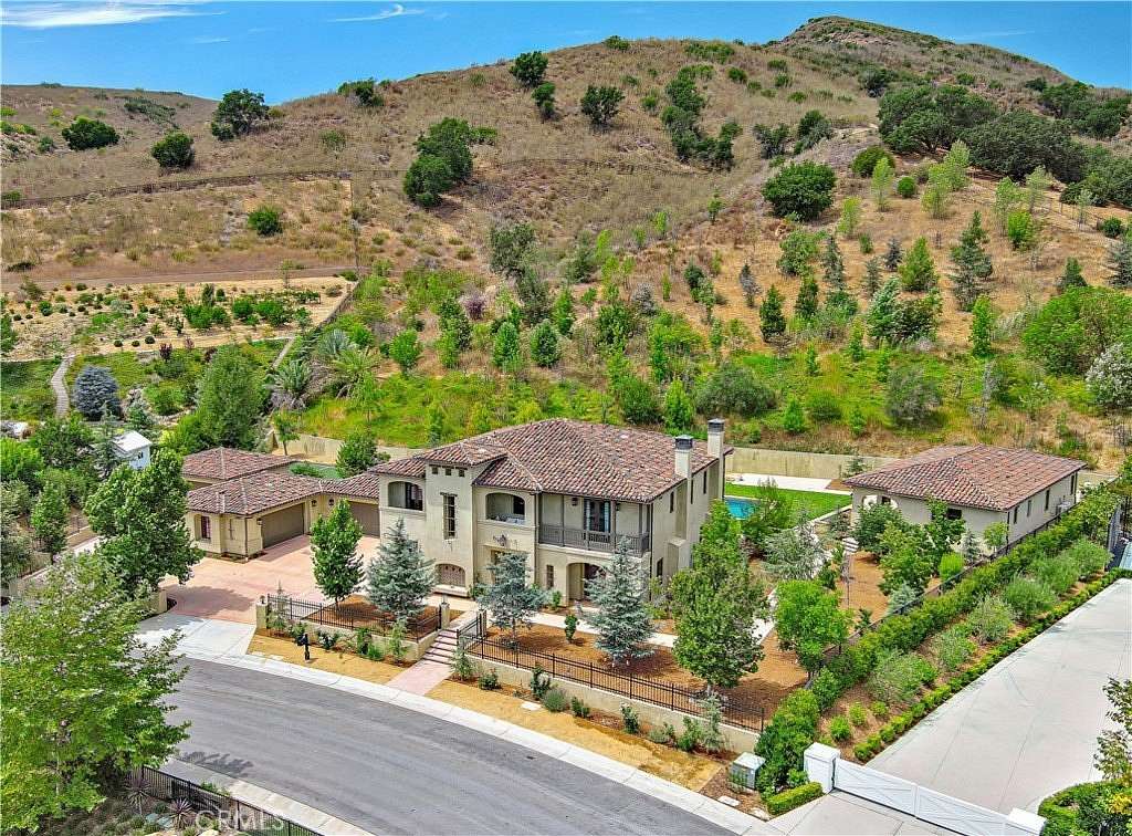 3.63 Acres of Residential Land with Home for Sale in Agoura Hills, California