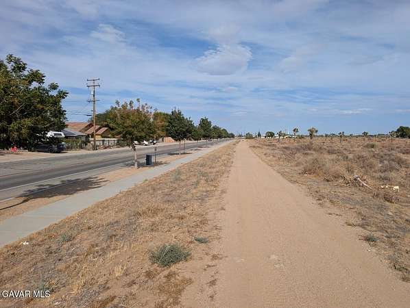 9.83 Acres of Land for Sale in Lancaster, California