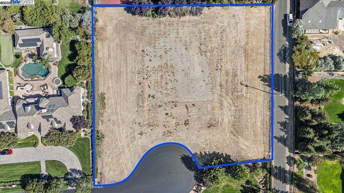 1.13 Acres of Residential Land for Sale in Tracy, California