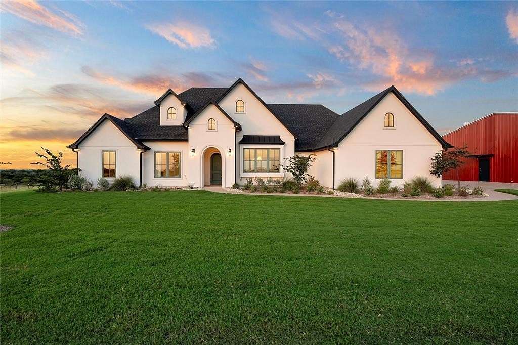 13.4 Acres of Land with Home for Sale in Woodway, Texas