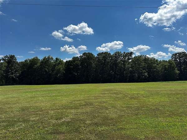 2 Acres of Land for Sale in Blossom, Texas