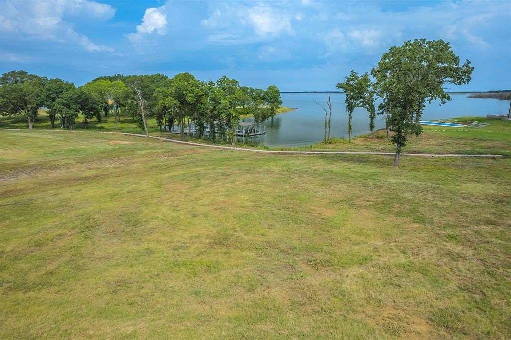 1.19 Acres of Residential Land for Sale in Honey Grove, Texas