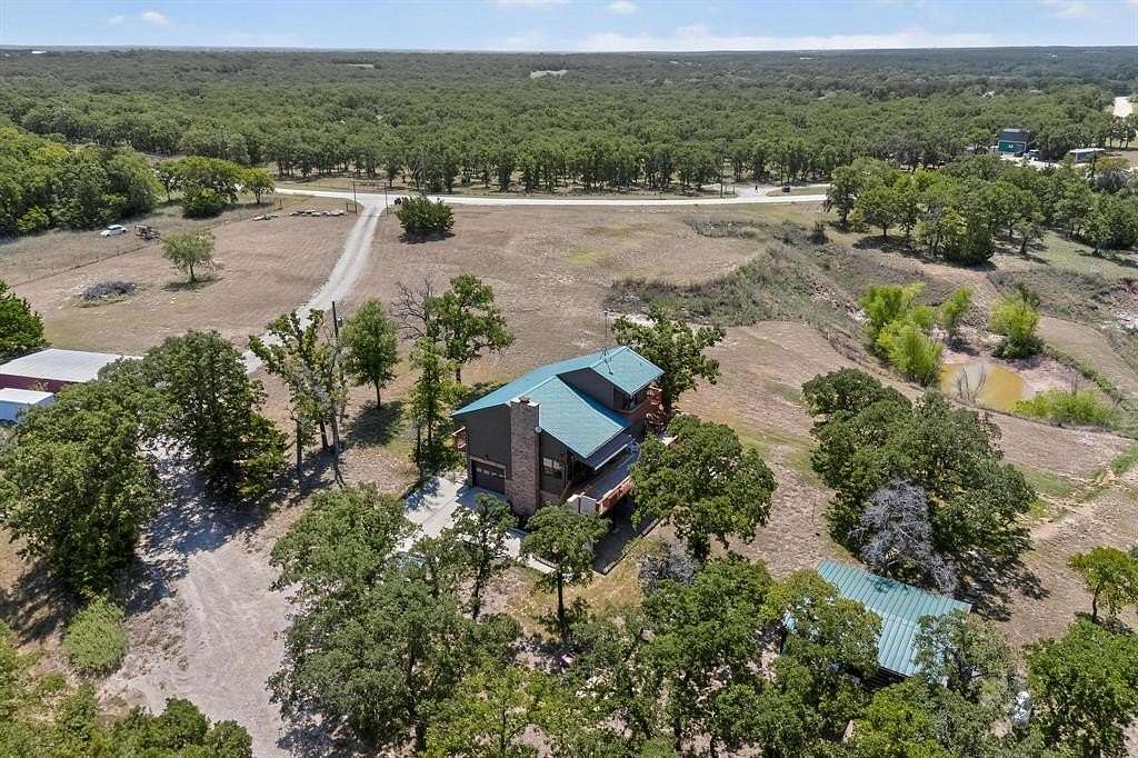 21.3 Acres of Land with Home for Sale in Sunset, Texas
