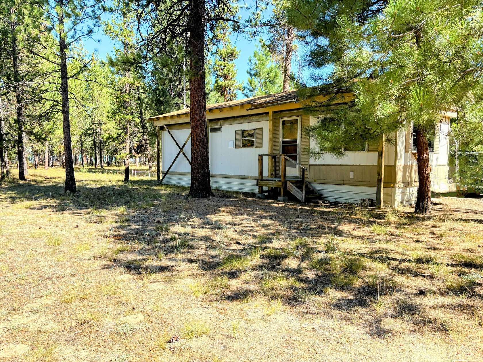 2 Acres of Land with Home for Sale in La Pine, Oregon