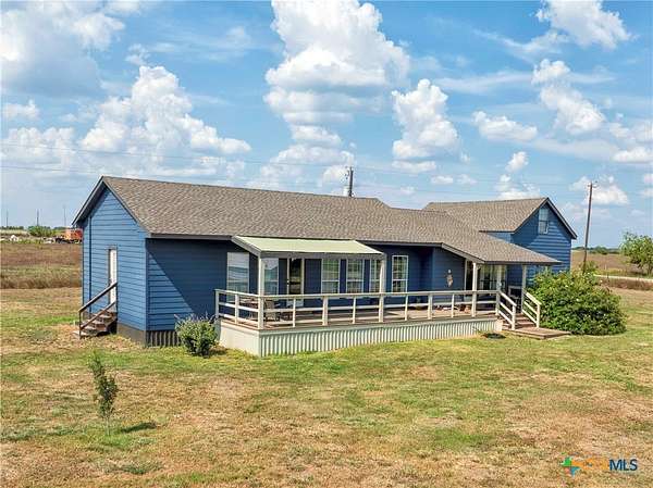 9 Acres of Residential Land with Home for Sale in Moulton, Texas