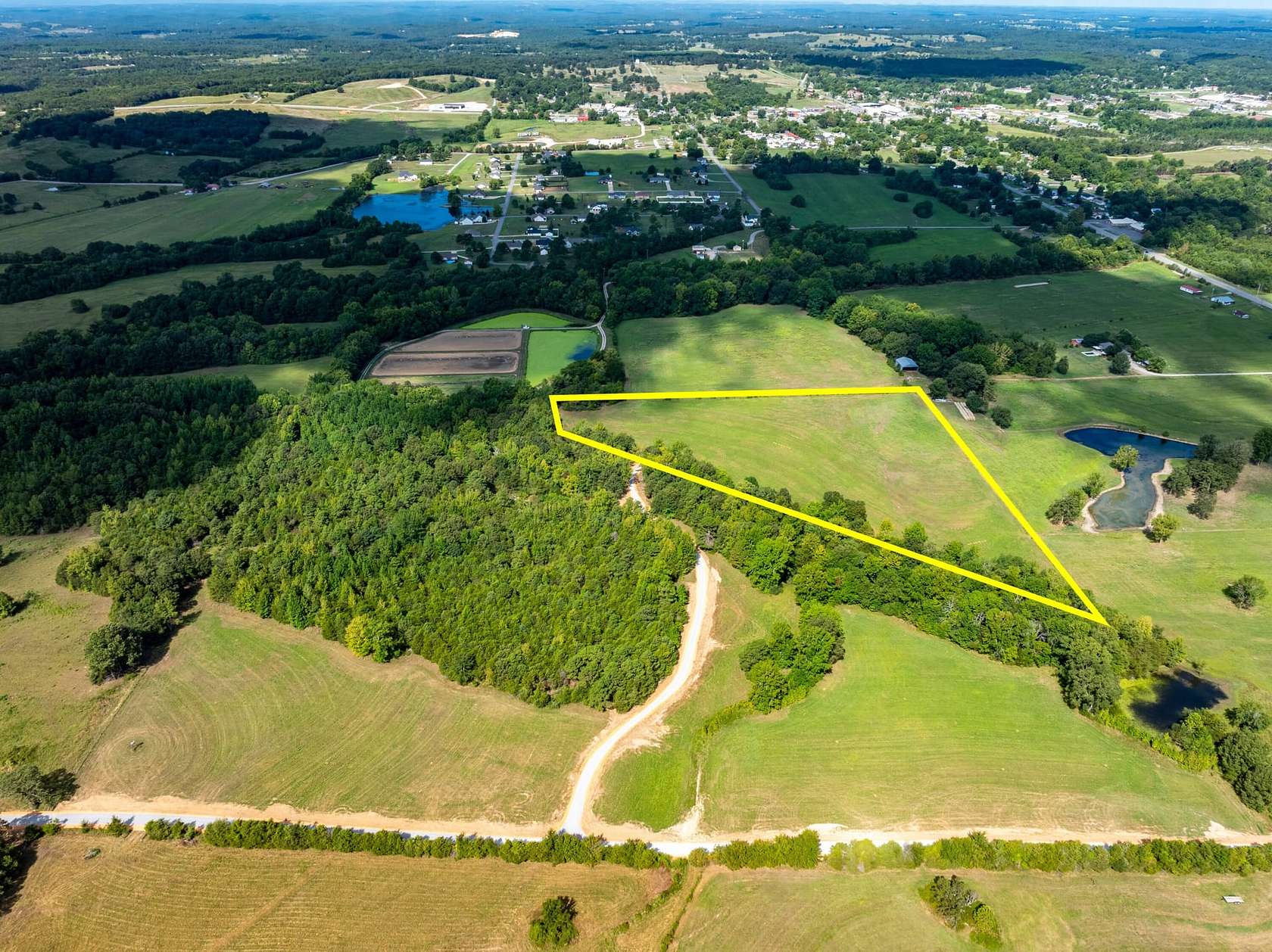 8 Acres of Recreational Land for Sale in Cave City, Arkansas