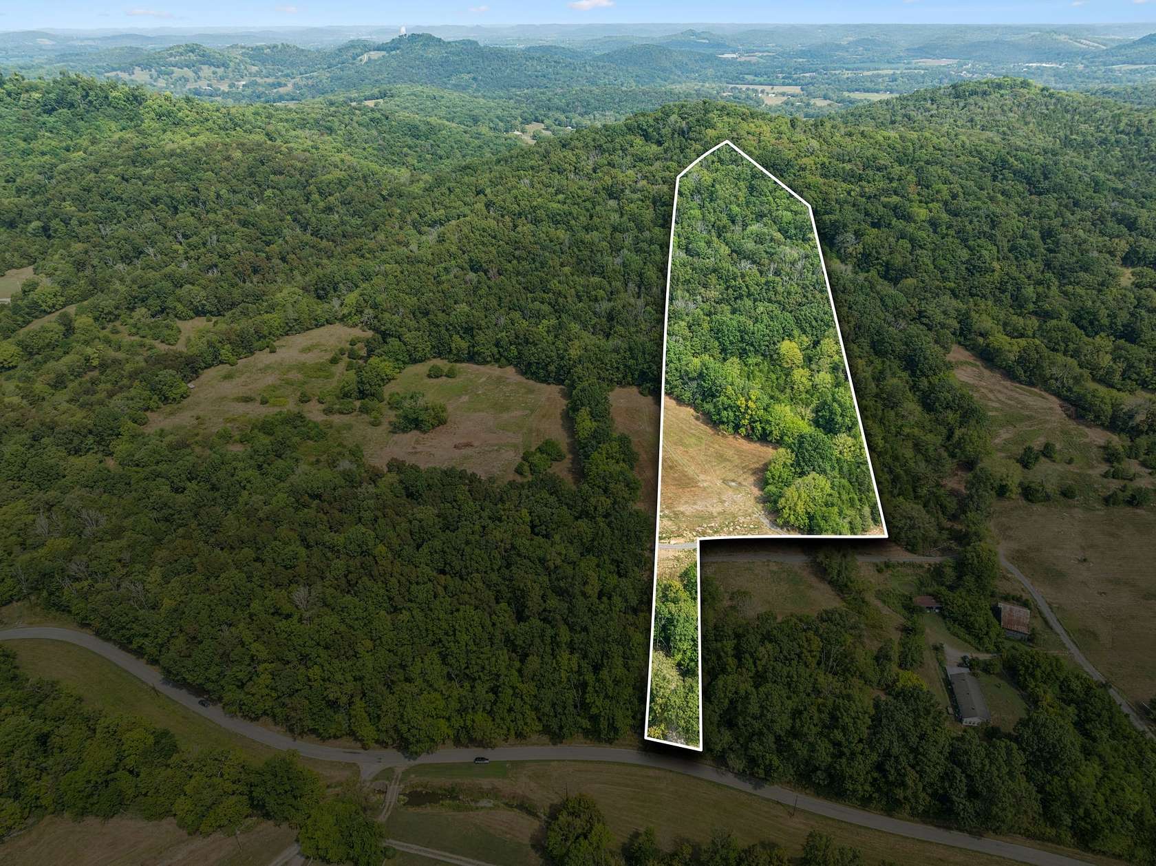 8.4 Acres of Residential Land for Sale in Carthage, Tennessee