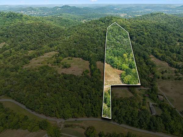 8.4 Acres of Residential Land for Sale in Carthage, Tennessee