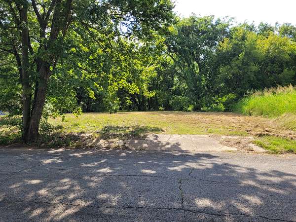 0.18 Acres of Residential Land for Sale in Paris, Texas