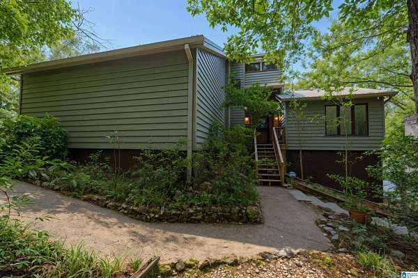 7 Acres of Residential Land with Home for Sale in Talladega, Alabama