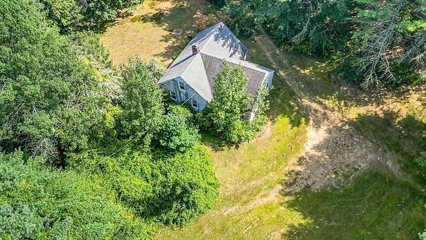 19.7 Acres of Recreational Land with Home for Sale in Sturbridge, Massachusetts