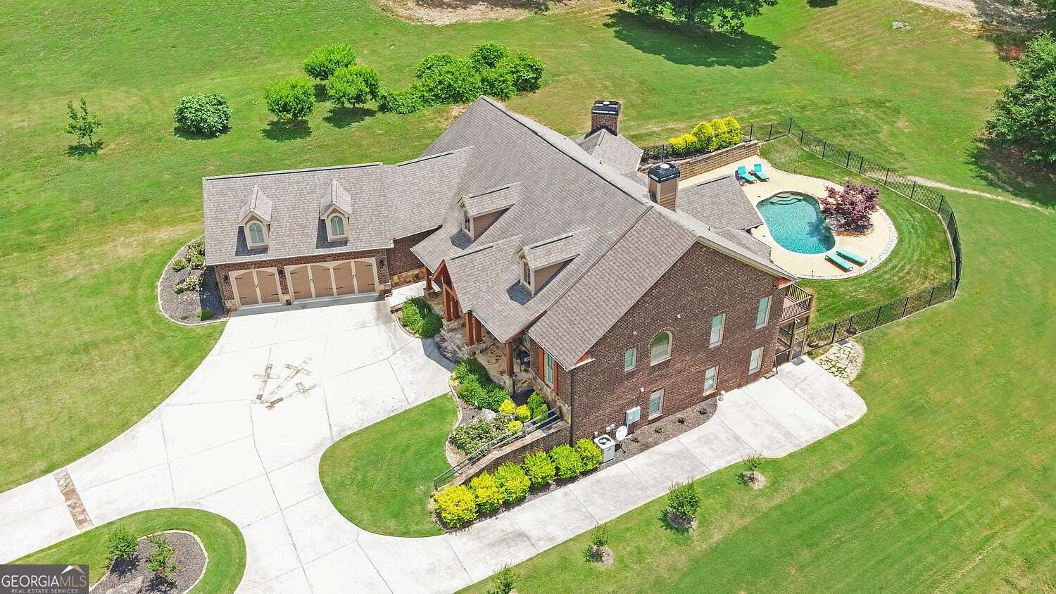 2.33 Acres of Residential Land with Home for Sale in Murrayville, Georgia